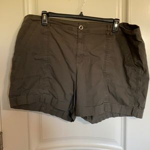 a.n.a shorts 22W